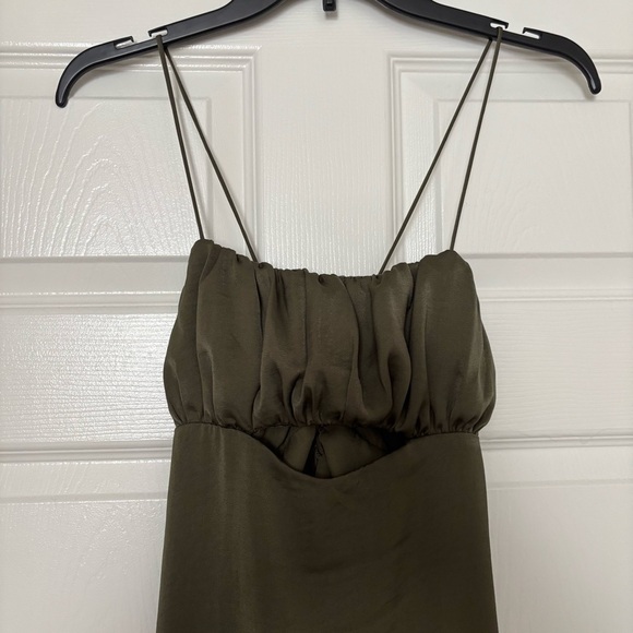 NWT Lulu's Dark Green Dress - Picture 3 of 6